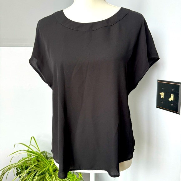 Banana Republic Tops - Banana‎ Republic Black Boxy Pullover Crew Neck Blouse size Small